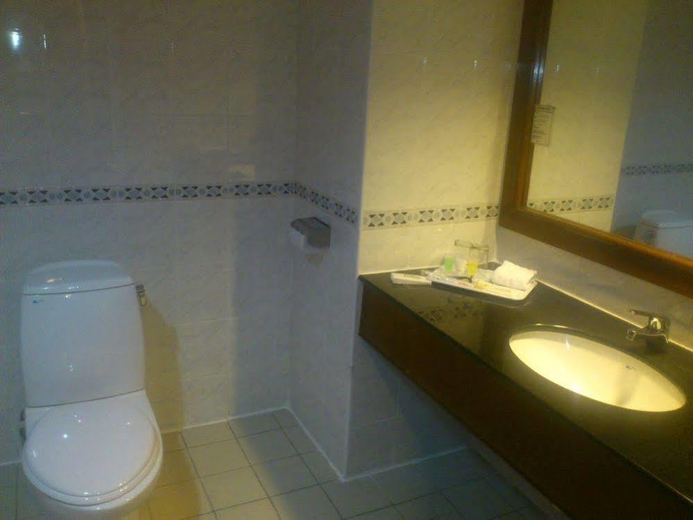 Gocos Hotel Klang Kültér fotó